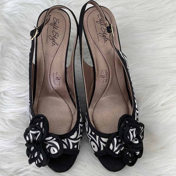Hush Puppies Soft Style Pumps Fiora Black White Slingback Peep Toe Womens 8 1/2M - Picture 1 of 8